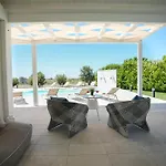 Villa Aria - *
