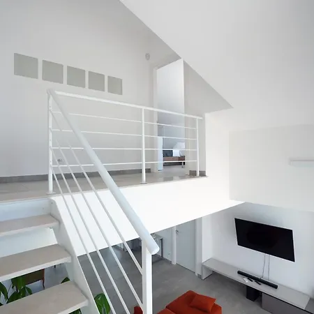Aria -