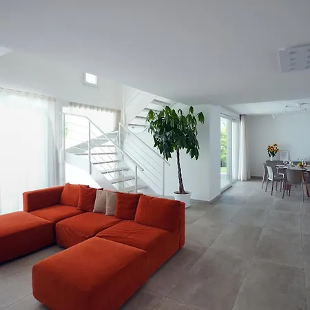 Aria -